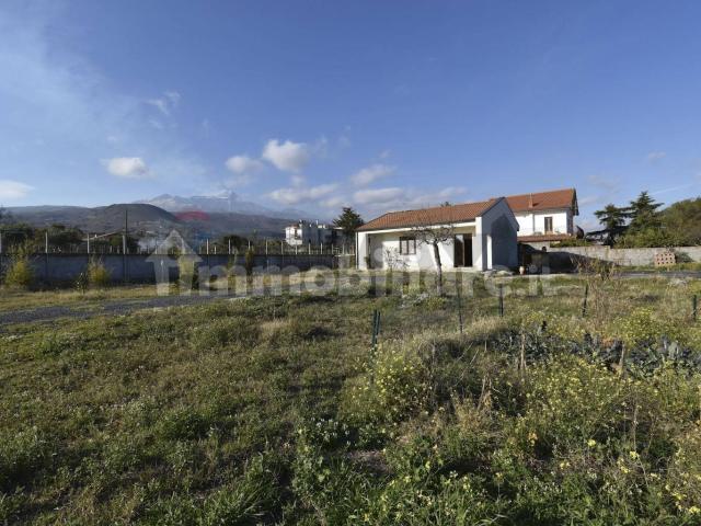 Villa Indipendente in affitto a Salemi, Aci Sant'antonio