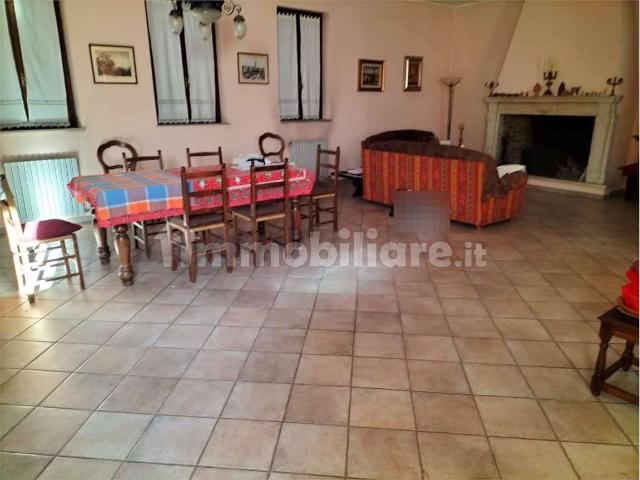 Villa Indipendente in affitto a Castegnate, Castellanza