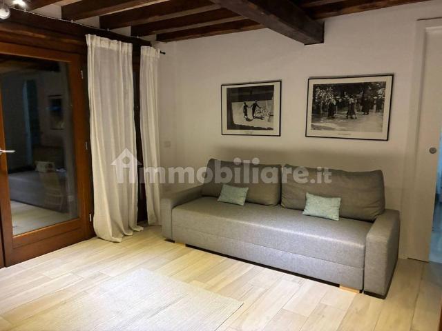 Villa Indipendente in affitto a Trevignano Romano, Roma Capitale