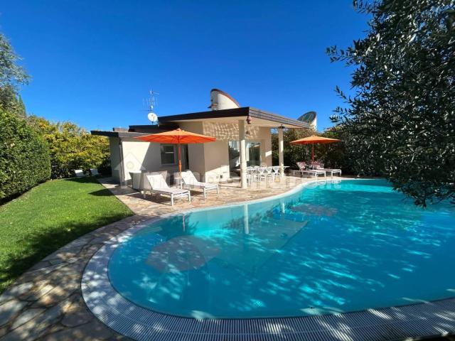 Villa Indipendente in affitto a San Felice Del Benaco, Lombardia