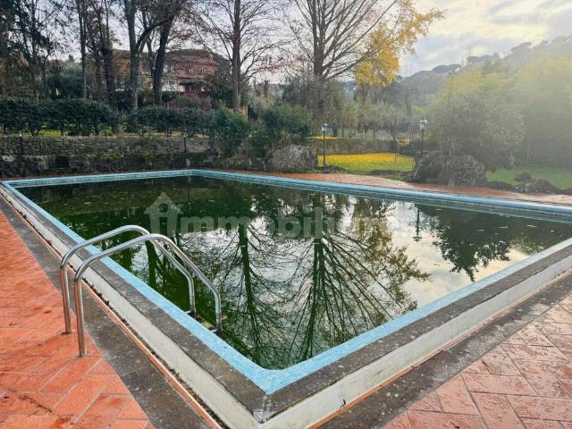 Villa Indipendente in affitto a Costa Caselle, Marino