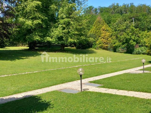 Villa Indipendente in affitto a Castelletto sopra Ticino, Novara