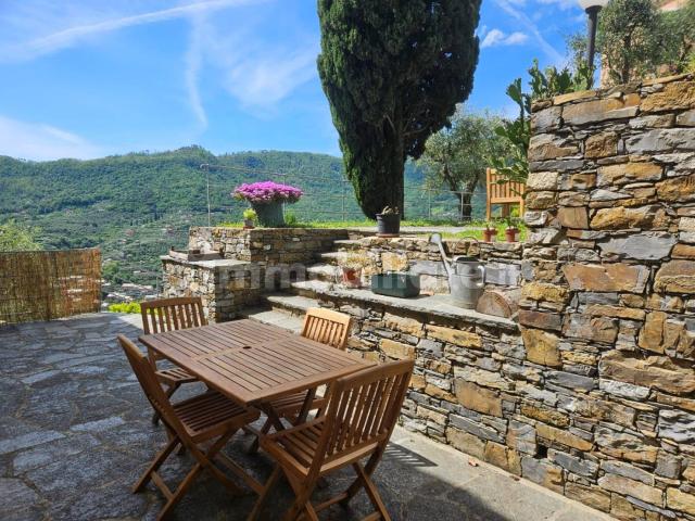 Villa Indipendente in affitto a San Lorenzo Della Costa, Liguria