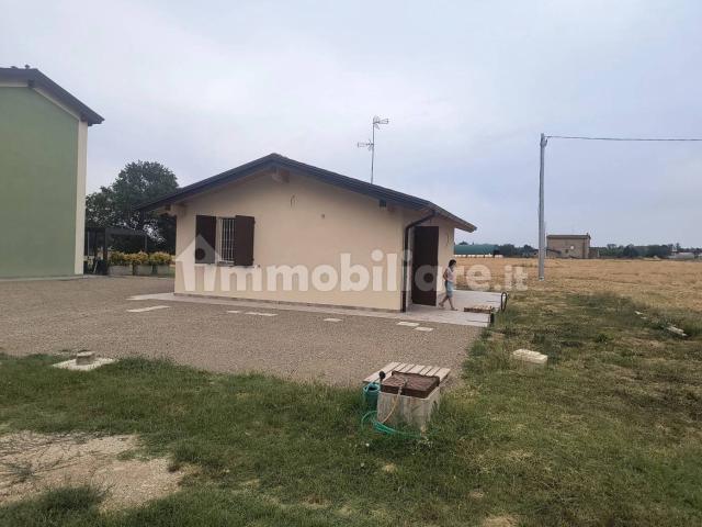 Villa Indipendente in affitto a Unione dei comuni del Distretto Ceramico, Maranello