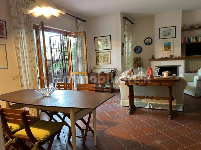 Villa Indipendente in affitto a Fregene, Roma Capitale