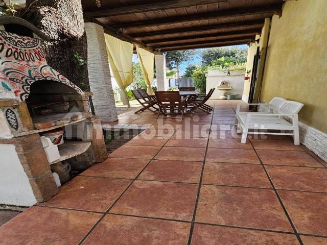 Villa Indipendente in affitto a Fregene, Roma Capitale