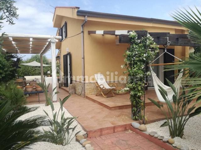 Villa Indipendente in affitto a Campofelice Di Roccella, Sicilia