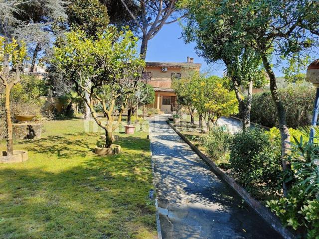 Villa Indipendente in affitto a Lido di Enea, Roma Capitale