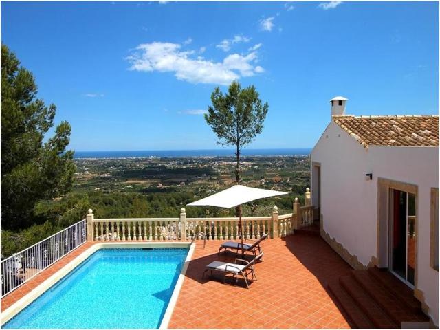 Villa en venta en Sella