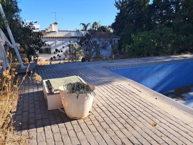 Chalet en venta en Barriada Islas Canarias, Costa del Sol Occidental