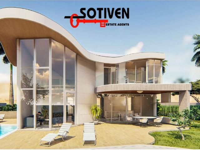 Chalet en venta en Los Olivos, Adeje
