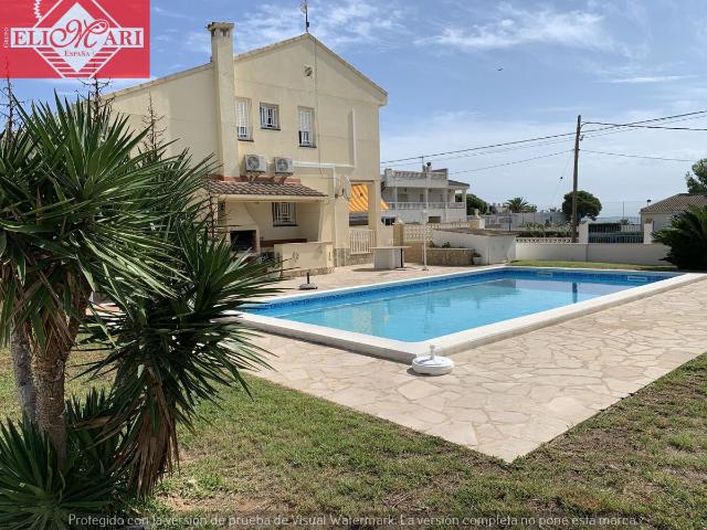 Villa en venta en Alcanar