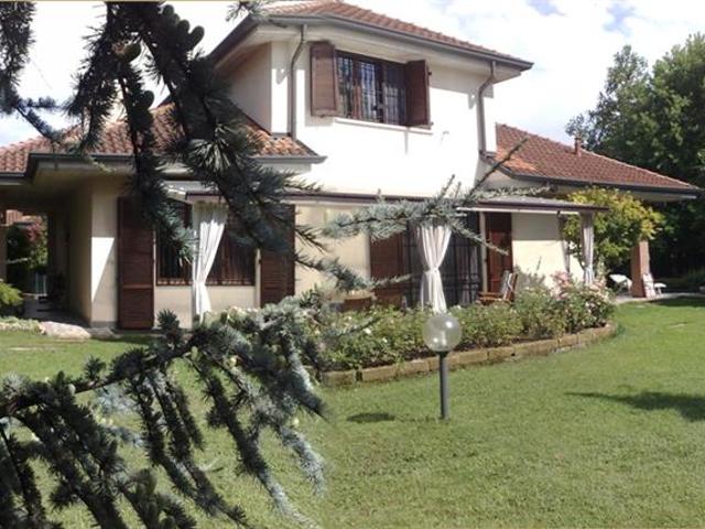 Villa Indipendente in vendita a Passirano, Carnate