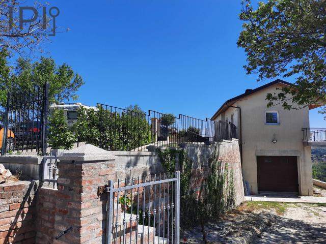 Villa Indipendente in vendita a Marmo, Piemonte