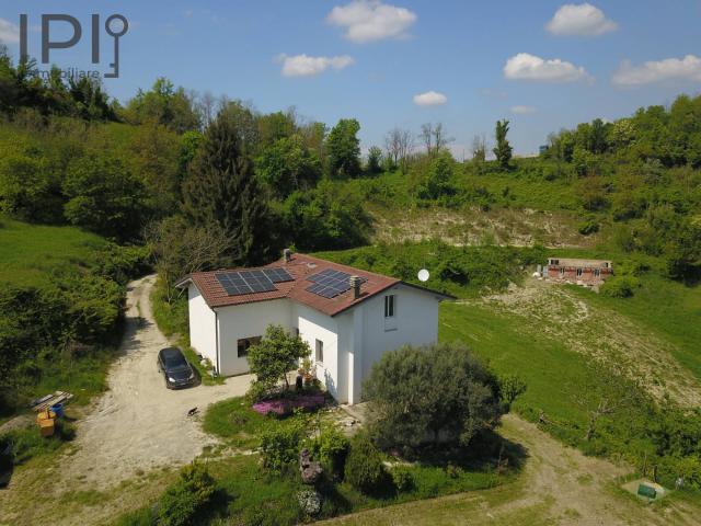 Villa Indipendente in vendita a Piemonte, Alessandria