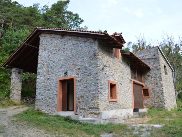 Villa Indipendente in vendita a Giusvalla, Liguria
