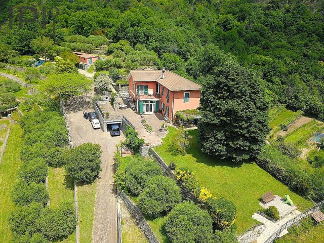 Villa Indipendente in vendita a Orco Feglino, Liguria