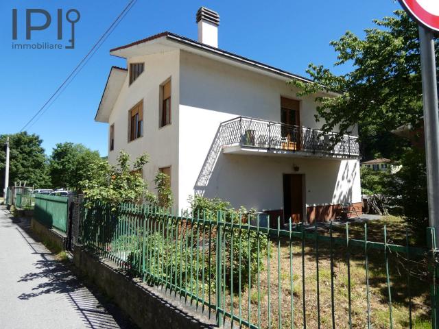 Villa Indipendente in vendita a Osiglia, Liguria