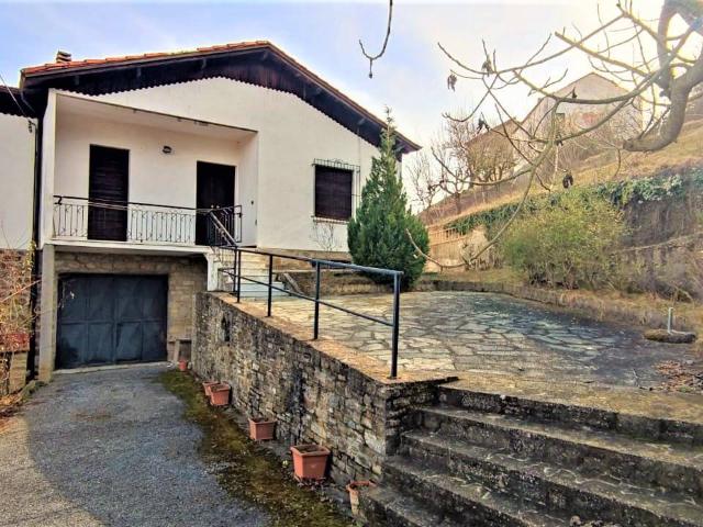 Villa Indipendente in vendita a Borgo Carro, Piemonte