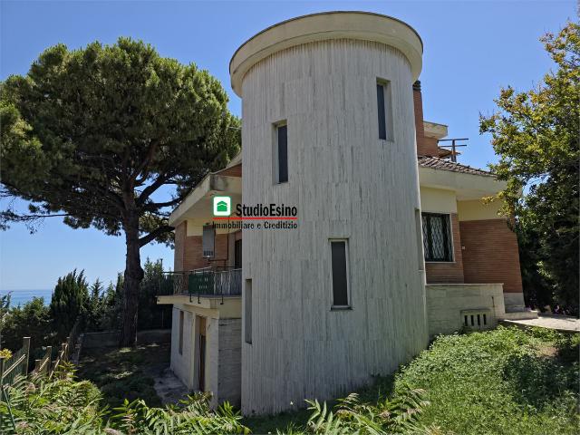 Villa Indipendente in vendita a San Francesco, Marche