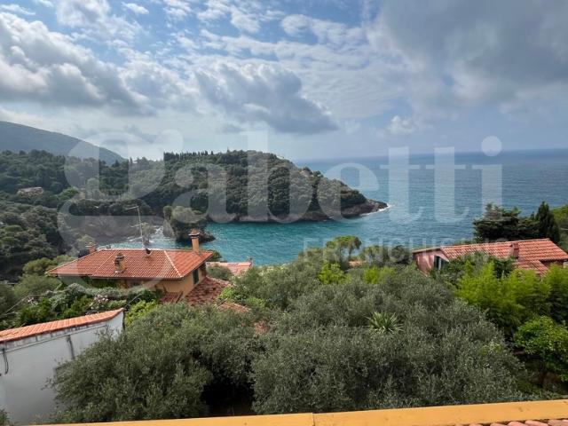 Villa Indipendente in vendita a La Serra, Lerici