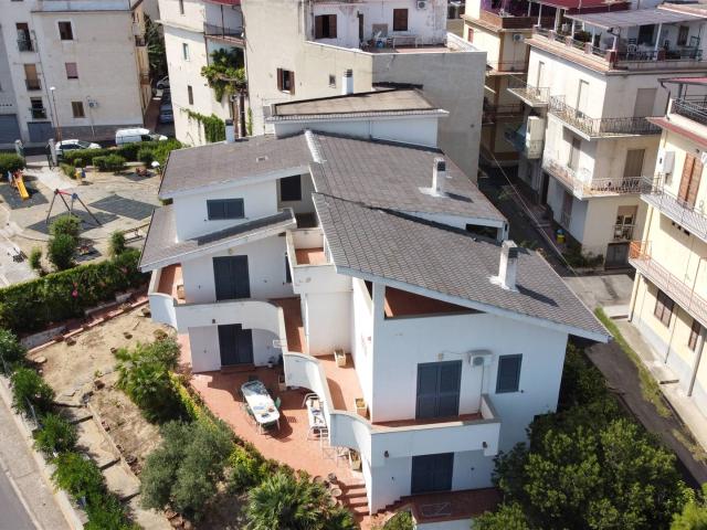 Villa Indipendente in vendita a Calabria, Cosenza