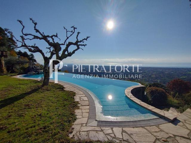 Villa Indipendente in vendita a Tonfano, Toscana