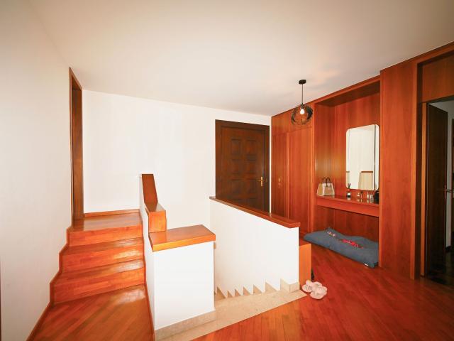 Einfamilienhaus kaufen in Aldesago, Tessin