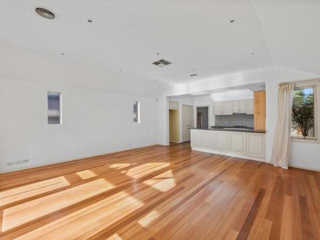 Villa for sale in Camerons Creek, Victoria