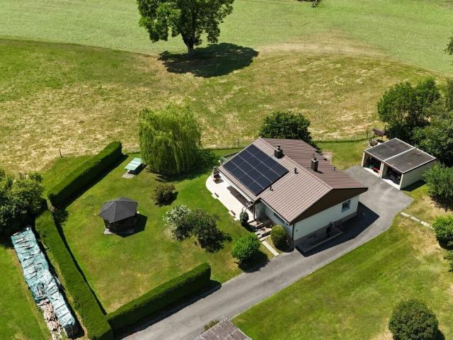 Einfamilienhaus kaufen in Vallorbe, Waadt