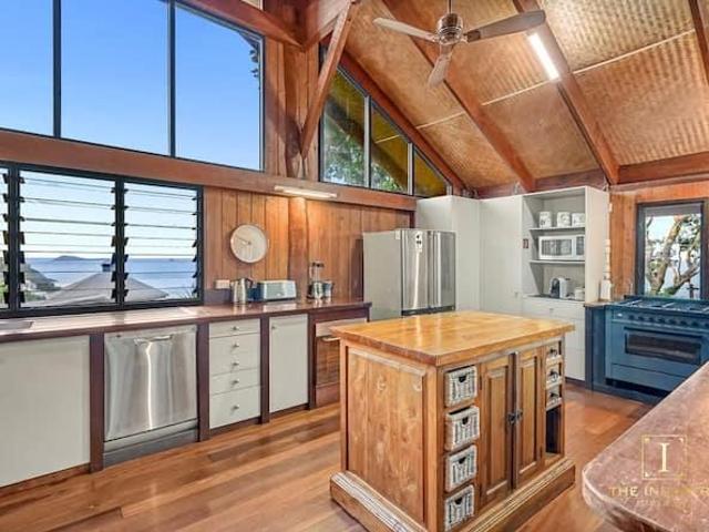 Villa for sale in Kewarra Beach, Queensland