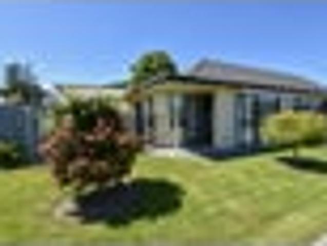 Apartment for sale in Carterton, Wellington