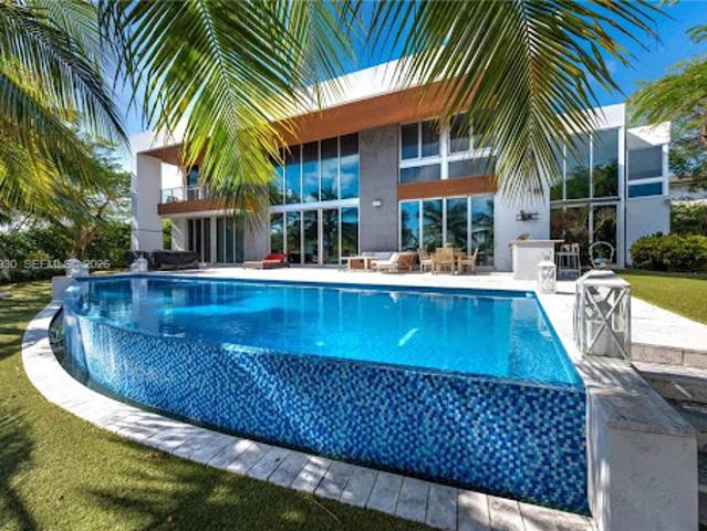 Detached House for sale in Hallandale, Florida