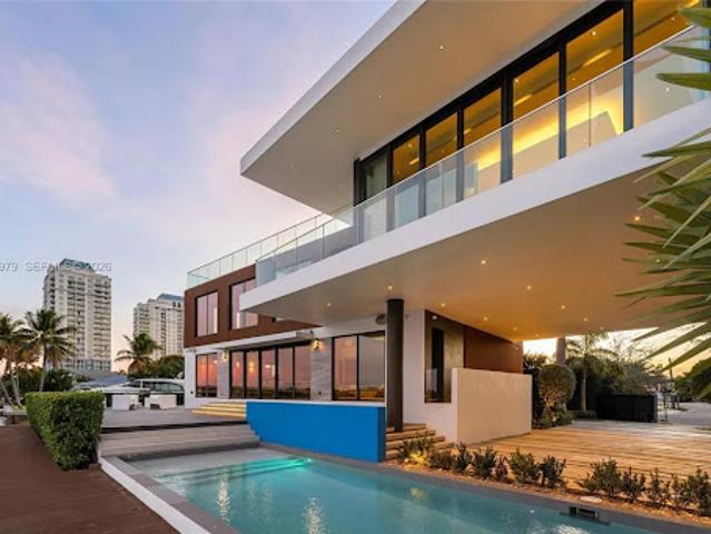 Detached House for sale in Miami, Florida