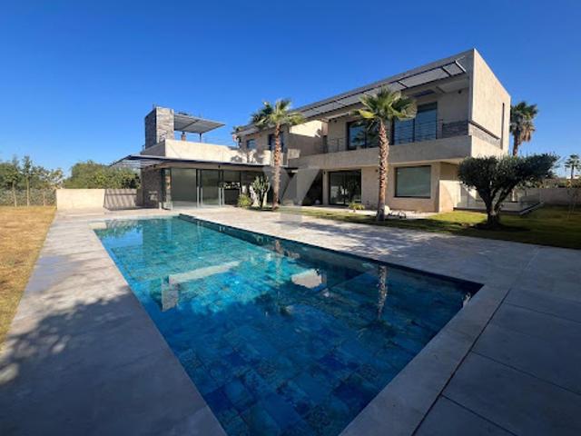 Villa for sale