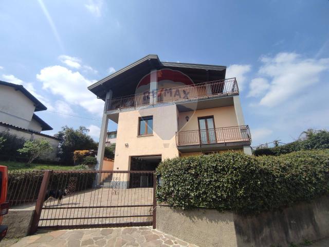 Villa Indipendente in vendita a San Fermo Della Battaglia