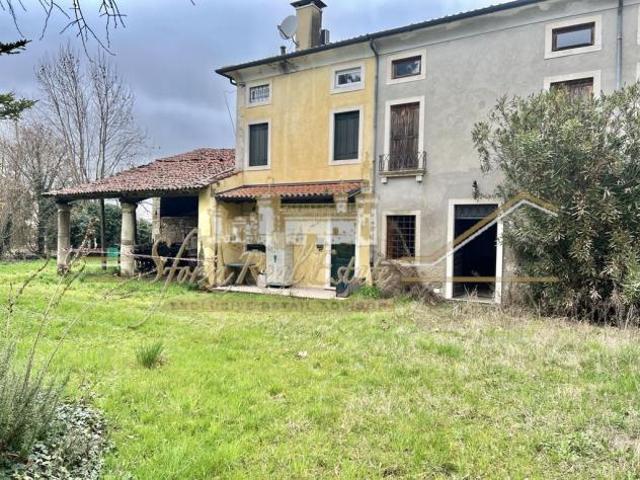 Villa Indipendente in vendita a Brendola, Veneto