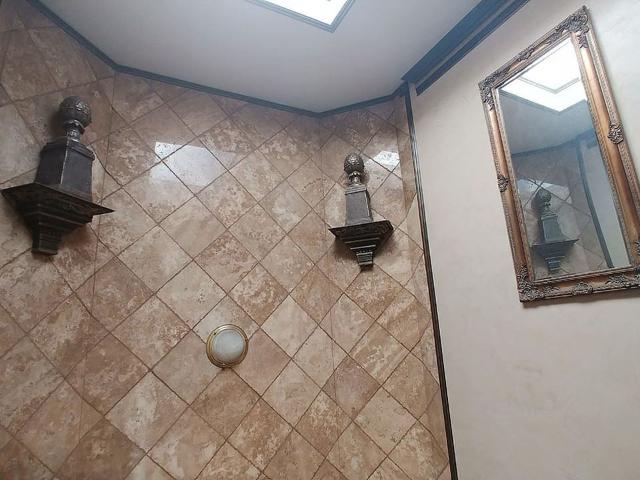 Apartment for rent in Canoga Park, California