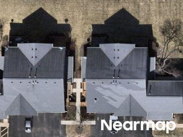 Condo for sale in Mchenry, Illinois