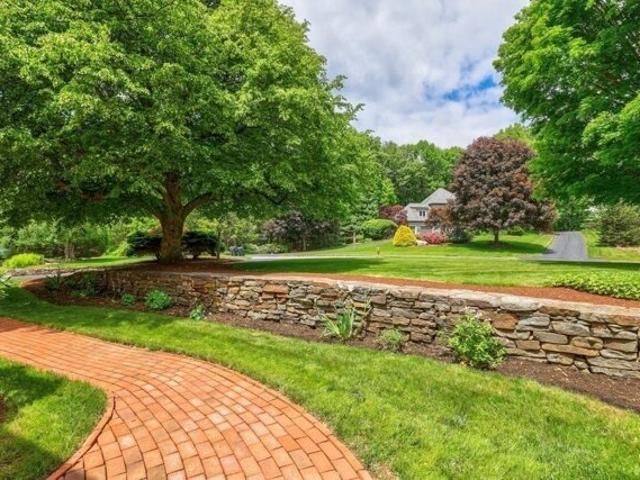 House for sale in Holden, Massachusetts