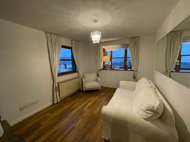 House for rent in Thistleboon, Mumbles