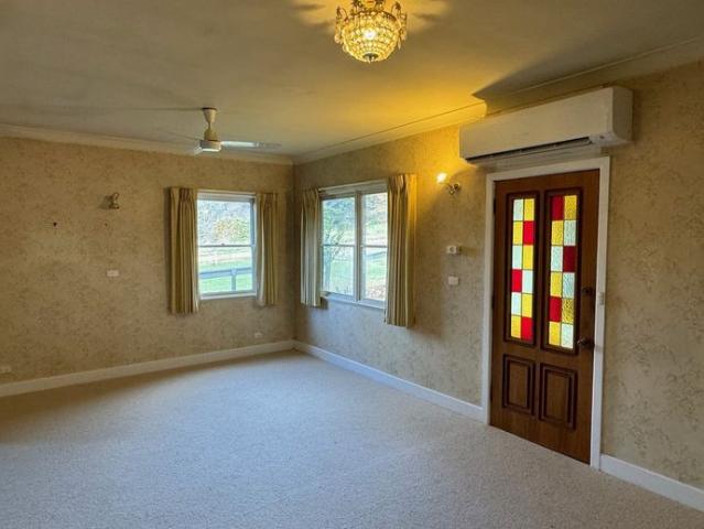 House for rent in Guildford, Victoria