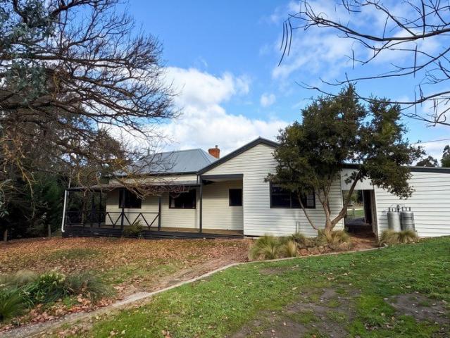 House for rent in Guildford, Victoria