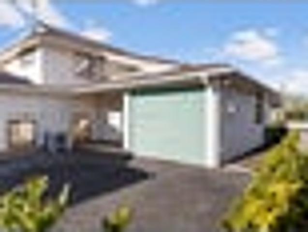 Townhouse for sale in Howick