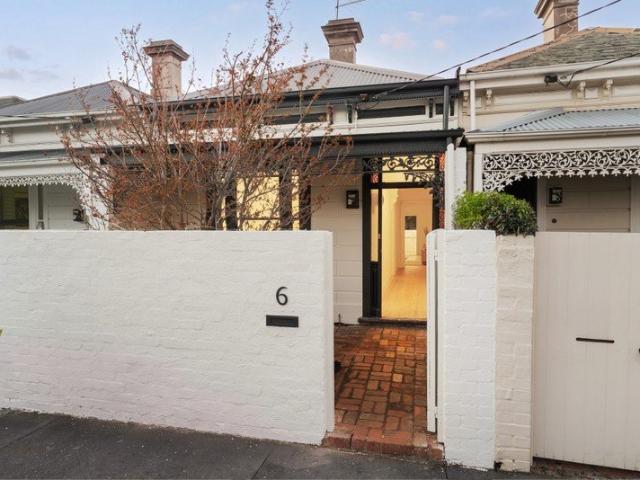 House for sale in Albert Park, Melbourne