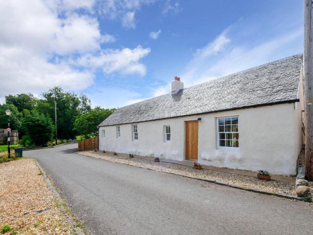 House for rent in Rait, Scotland