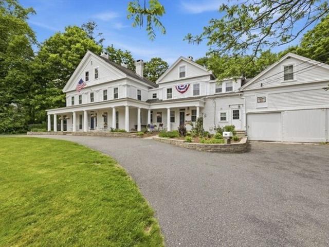 House for sale in Medway, Massachusetts
