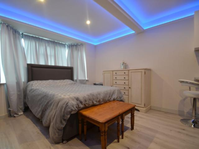 House for rent in Lower Halliford, Surrey