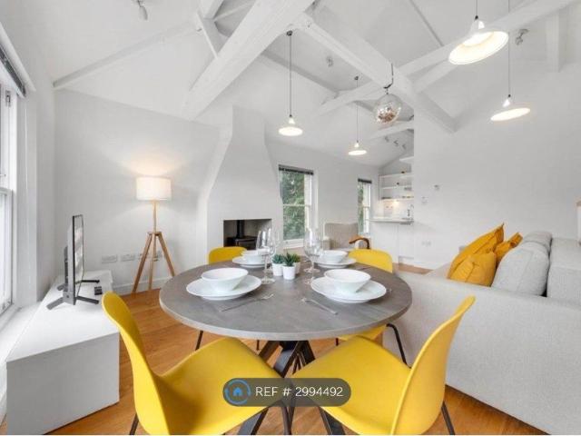 Apartment for rent in Dulwich Village, Greater London