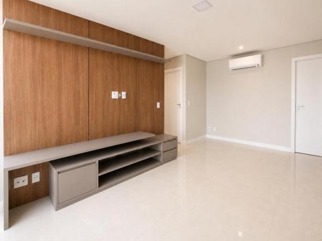 Apartamento venda em Região Geográfica Imediata do Distrito Federal, Região Integrada de Desenvolvimento do Distrito Federal e Entorno
